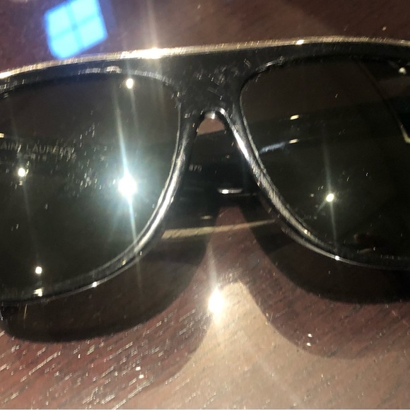 Authentic Saint Laurent black sunglasses - Picture 10 of 10